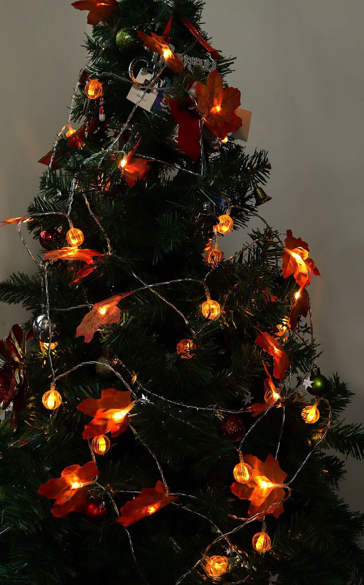 Pumpkin and Maple Leaf LED String Lights - Battery Operated Halloween and Fall Decoration Fairy Lights