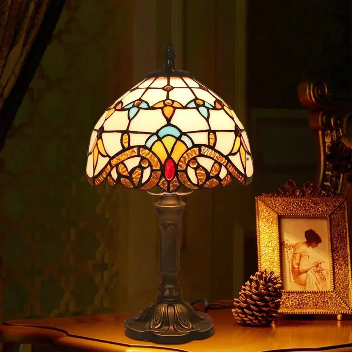 Antique Stained Glass Table Lamp – Vintage Baroque & Floral Lamp