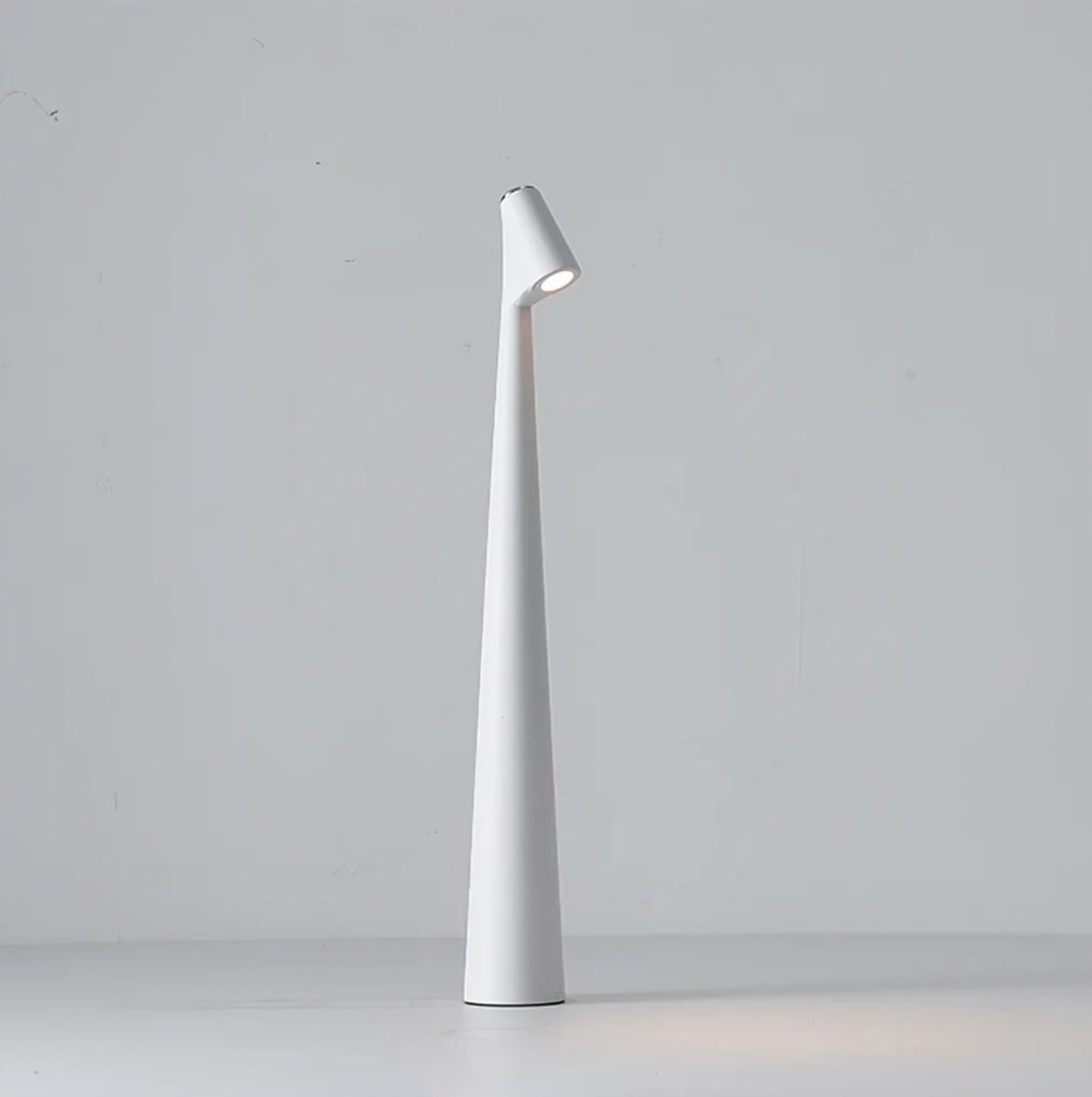 Nordic minimalist design mood lamp | Cordless | LED | Reading lamp | Table lamp